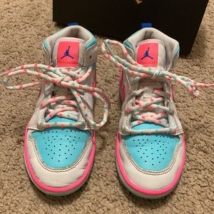 Nike Air Jordan 1 Mid